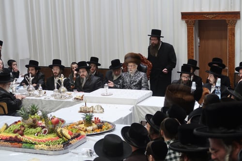 משב"ק האדמו"ר ממונסי השתתף | חמישה עשר בשבט בחצה"ק סערט ויז'ניץ 