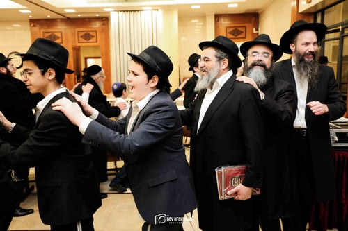 מראש ישיבת 'פני מנחם' ועד הגר"ר אלבז: אלפים בסיום הרמב"ם המרכזי בירושלים