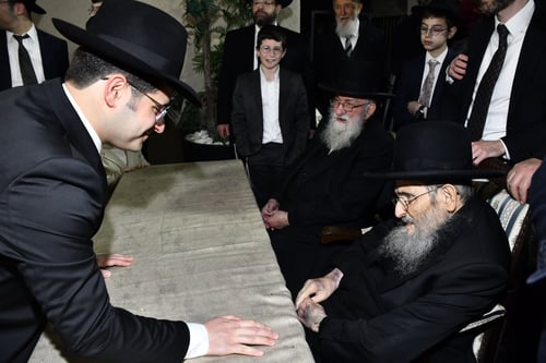 נס גלוי בהיכלי מלכות: הגר"י הקר יצא מבית החולים לשמחת נישואי נכדו