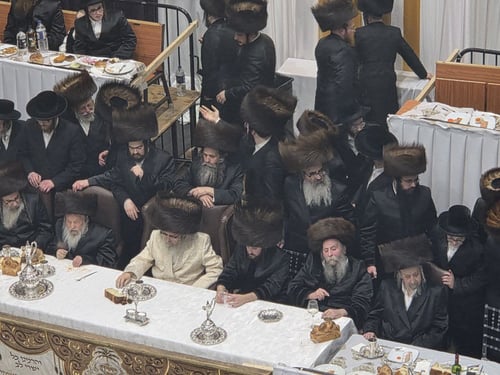 נשברו המחיצות: לאחר נתק של 20 שנה – אב"ד סאטמר בורו פארק נכנס לויליאמסבורג