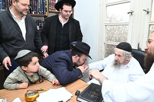 "זה מזכיר סיפורי גבורה מהשואה": כך שחה הרבנית לנדו בדמעות לאשת האברך האסיר