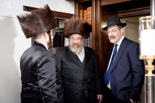 הוקרה לפודה השבויים; מסיבת הוקרה מיוחדת לעסקן במעון האדמו"ר ממונקאטש