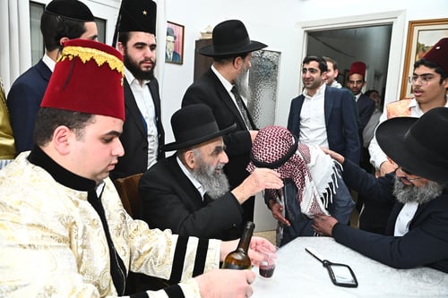 פני המזרח | כך חגגו גדולי ישראל הספרדים את יום 'שושן פורים' בעיר הקודש ירושלים  