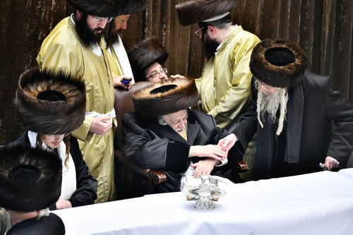אצילות: כך הציל הרבי מקרלין את החתונה של תולדות אברהם יצחק ברגע האחרון