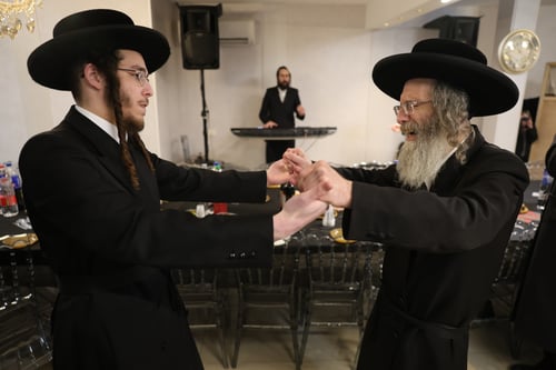 קוֹל רִנָּה; בן זקוניו של המשפיע רבי אלימלך התארס בצפת | צפו בתיעוד מהווארט  