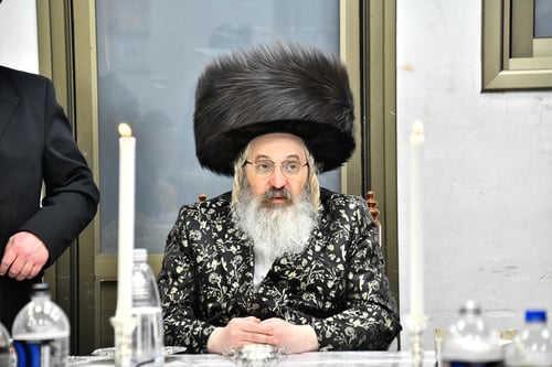 בבגדי שבת | כך ציינו את יום ההצלה בזוטשקא אמסנא