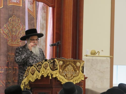 רגע לפני בין הזמנים | האדמו"ר מסאטמר פלפל עם התלמידים במונסי