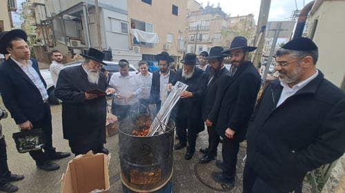 אלפי טונות מזון נמכרו ברגע | ערב פסח בצל הגר"ש מחפוד 