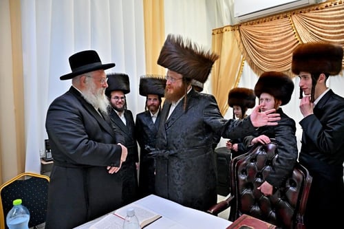 תושבי רמה ד' בבית שמש נעמדו על אדני החלונות לשמוע את רבה של בני ברק | צפו