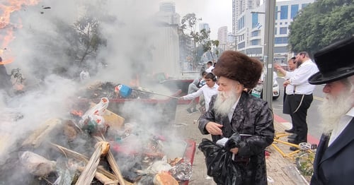 כַּאֲשֶׁר זָכִינוּ לְסַדֵּר אוֹתוֹ • מראות ימי חג הפסח בבוטושאן 