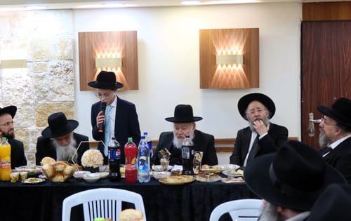 חתן המצוות ריתק את גדולי התורה בפלפול: שמחת בר המצווה לנין ראשי ישיבת 'מאור התלמוד'