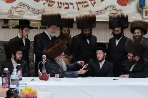 צאנז זוועהיל, דזיקוב וקאסאני באו בקשרי שידוכין ביוניון סיטי | צפו בתיעוד