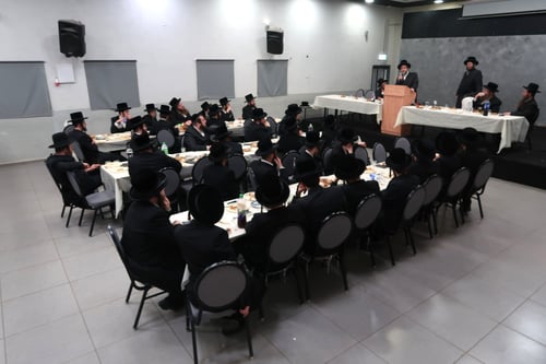 הרבי מויז'ניץ הפתיע את החסידים בשומרון | "חפצי לבוא לבקר אצלכם בקרוב"