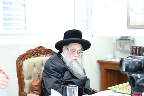 מורשת רופשיץ בלב יבנאל | מנהיג ברסלב ערך סעודת הילולא ל'זרע קודש' • צפו 