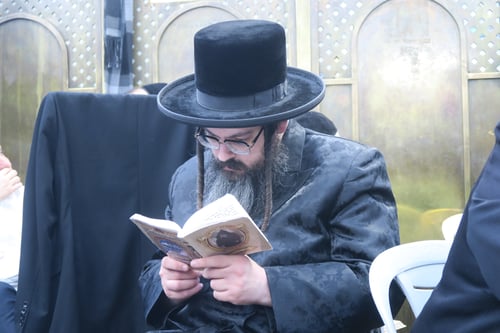 הסכר נפרץ; המוני בית ישראל נוהרים ל"ימי תשלומין" במירון • תיעוד ענק 