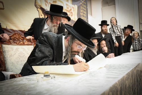 בהילולת רבי שלומק'ע; כלל חסידי זוועהיל התאחדו לכתיבת ספר תורה לזכות הרבי