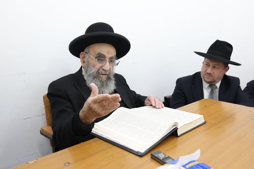 הגר"מ צדקה לתלמידי תל ציון: 'אתם הדור הבא של גדולי ישראל'