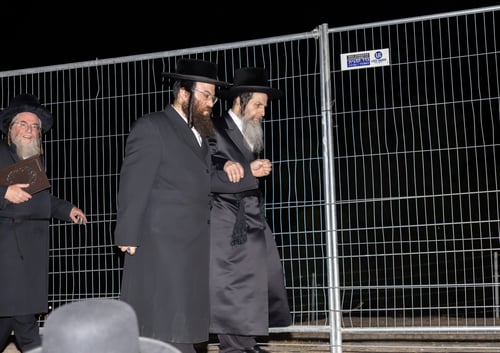 וּשְׁמוּאֵל בְּקֹרְאֵי שְׁמוֹ • צפו; הרבי מרמות פולין העלה את השלהבת בציון הנביא