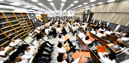 ערב החג | הגר"ש שטיינמן מסר שיחת חיזוק לבני העלייה הספרדים ב'נחלת דן'