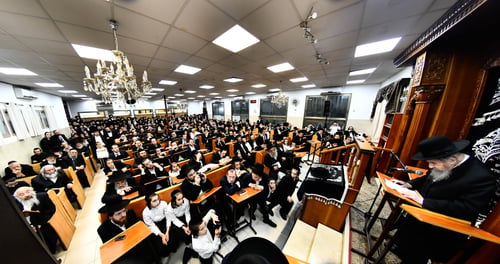 הדור האחרון לא הכיר אותו: המונים בעצרת הספד על הגר"ד שמידל זצ"ל • תיעוד