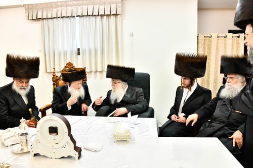 לא בנש"ק; האדמו"ר לקח את מצטיין הישיבה כחתן לנכדתו