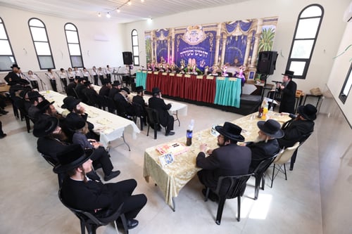 צפו; כך חגגו ילדי צפת שאינם נהנים מתקציבי המדינה כלל