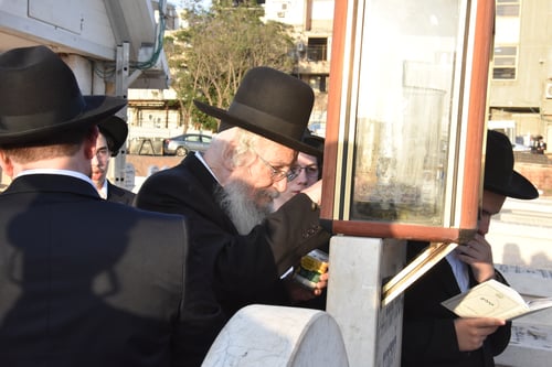 15 שנה ללא רבי מיכל יהודה: תקיעות השופר בקברו להצלת עולם התורה 