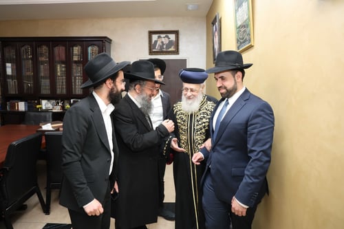 צפו; כך חגגו בישיבה הספרדית את הוצאת ספר המוסר החמישי של ראש הישיבה