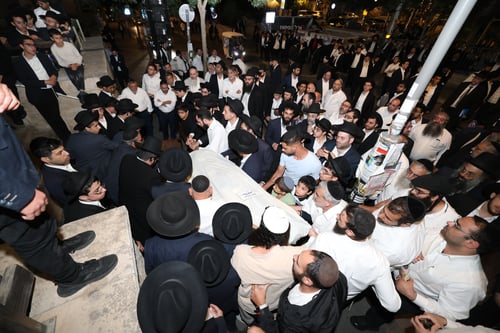 ירושלים התעטפה באבל; אלפים ליוו למנוחות את המקובל רבי רחמים עטיה זצ"ל