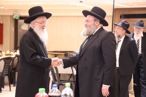 הבן זקונים הפליא בפלפולו; הנכד לבית מיר ריתק את ראשי הישיבות בשמחתו