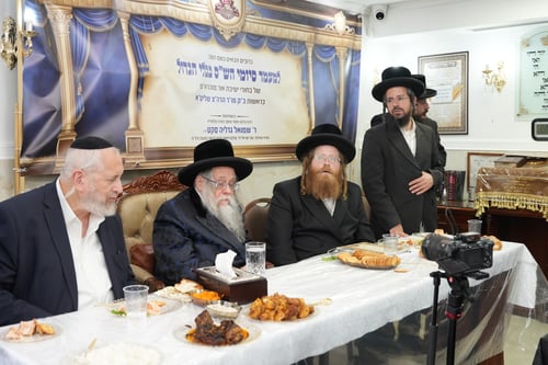 לקראת סיום הזמן ביבניאל | תלמידי הישיבה חגגו את סיום הש"ס