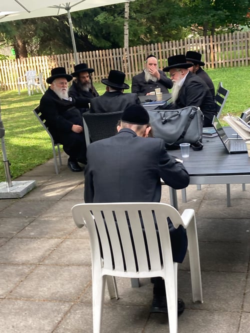 שיעור חסידות בהרי שווייץ; התיעוד המרהיב מדאבוס