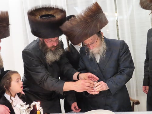 תיעוד מעיר הקודש; הצצה למנוחת האדמו"ר מערלוי והביקור של הרבי מזוטשקא