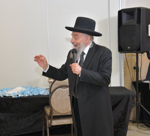 על גביע של ליטר יין | כך פדה הכהן המיוחס את נין ה'באבא סאלי' • תיעוד