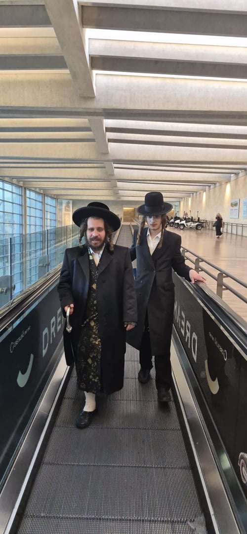 ברכבי פאר ועל כרכרות וסוסים; מסע הקודש של אדמו"רי השושלת על אדמת אוקראינה 