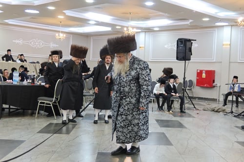 לאחר שהותקף: בנו של האדמו"ר משאץ מונטריאול השתתף במצווה טאנץ