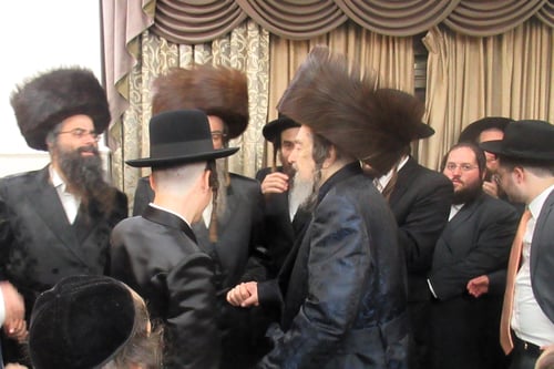 מודיעין עילית: הגר"י שכטר השתתף שמחת בר מצווה לנינו
