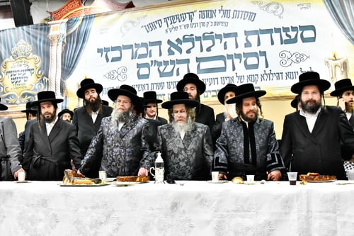 טיש הילולא לאדמו"ר מקרעטשניף זצ"ל