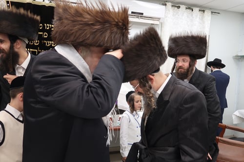 האדמו"ר ממבקשי אמונה שבת בבית שמש