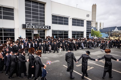 ספר תורה הוכנס במפעל פאבובוד בניו ג'רזי