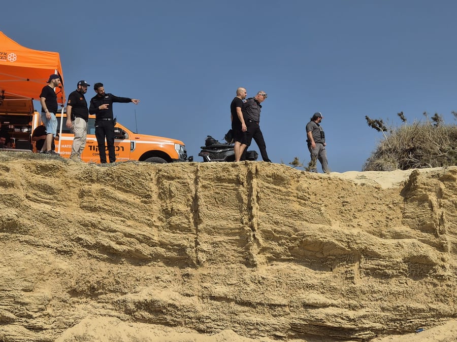 חיפושים נרחבים אחר ילד בן 4 שנעדר בחוף הים באשקלון | תיעודים מהזירה
