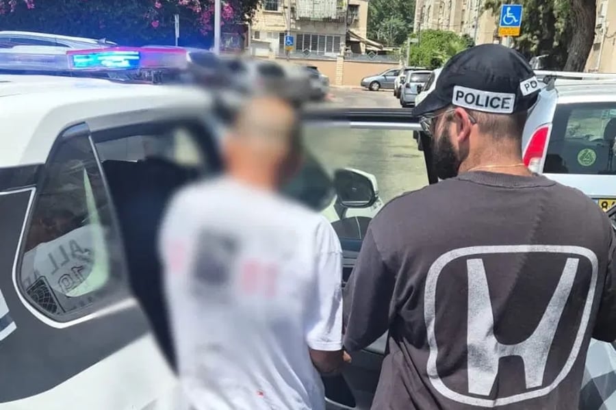 השוטרים פתחו את המקרר וזה מה שהם גילו שם - בעל הבית נעצר