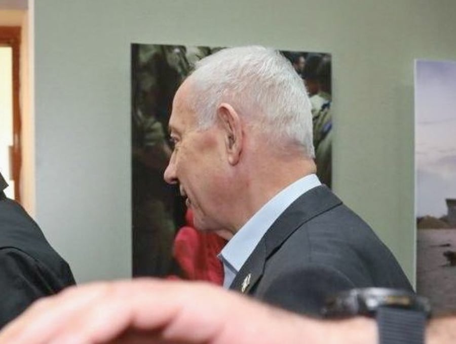 נתניהו מנסה לגייס את גבי אשכנזי לליכוד לקראת סגירת הרשימות