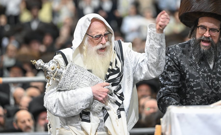 הקפות שניות בחצר הקודש צאנז